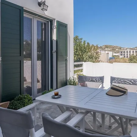 Emanouela'S Apartement In The Center Of Adamas Exterior photo
