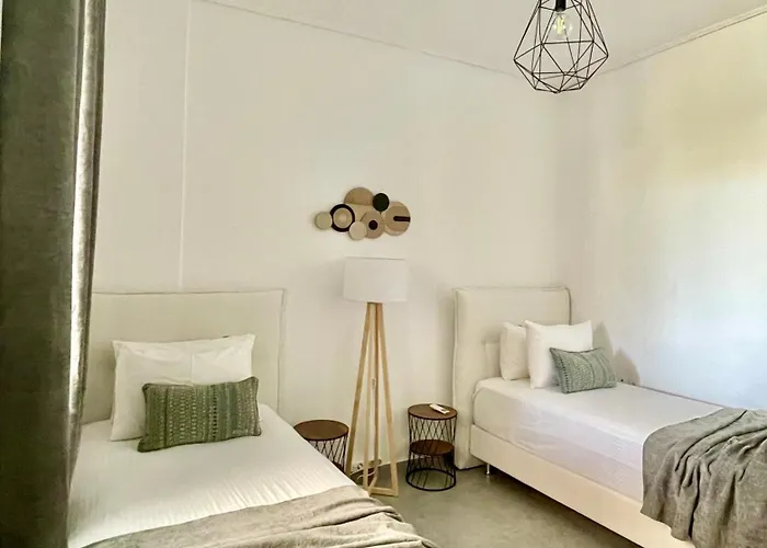 Emanouela\'S Apartement In The Center Of Adamas