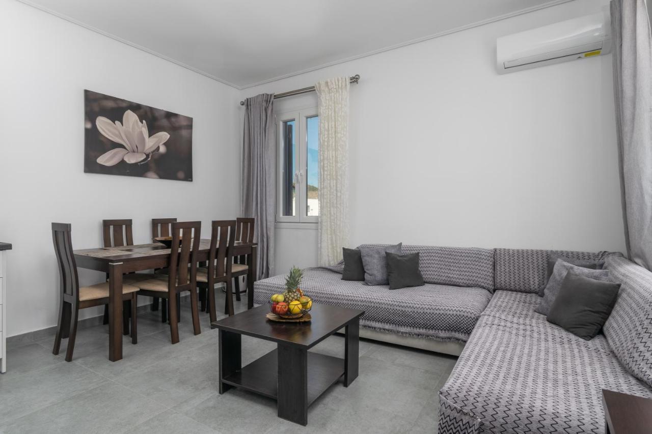 Apartment Emanouela's In The Center Of Adamantas (Milos)